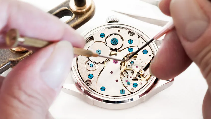 Prestige & Time – Service de réparation de montres de luxe authentiques avec garantie, entretien haut de gamme assuré par des experts horlogers