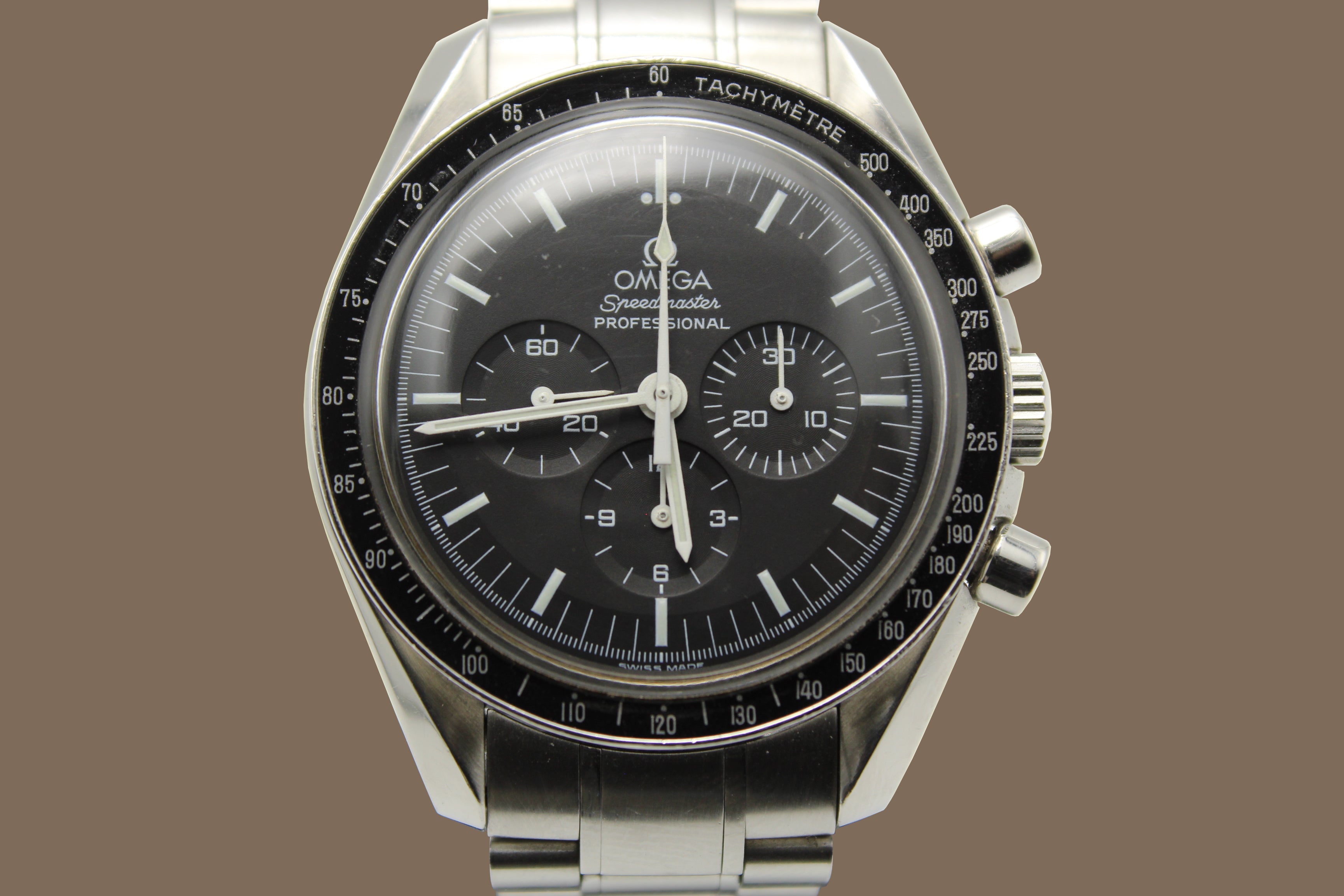 Luxury Omega watches for men and women – Speedmaster, Seamaster, Constellation, and De Ville models – new and preowned authentic timepieces for sale online at Prestige and Time France