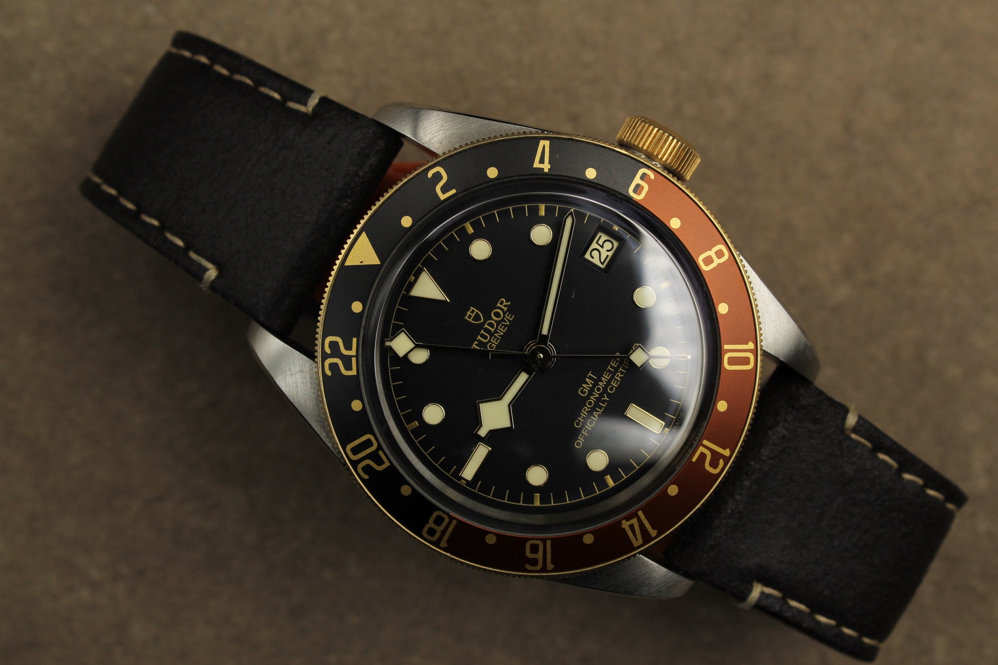 Montre Tudor Black Bay 79833MN Prestige & Time – édition acier/or GMT, boîte et papiers inclus, état proche du neuf 9