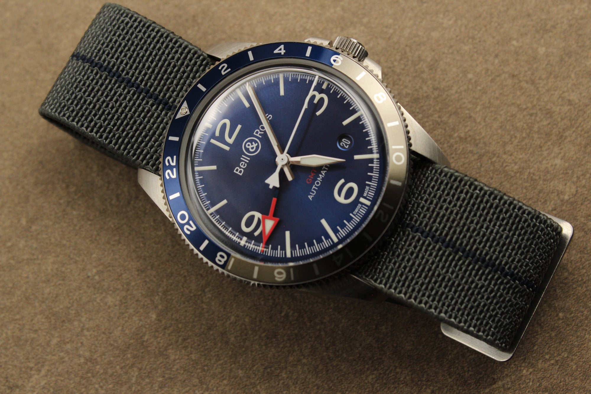 The Bell & Ross BR V2-93 Blue reflects aviation heritage with a cockpit-inspired design. Featuring a reliable automatic movement and GMT function with a 24-hour bezel, it is ideal for travelers. Its deep blue dial and 41mm steel case combine elegance and performance. Brand new condition, full set with box and papers.