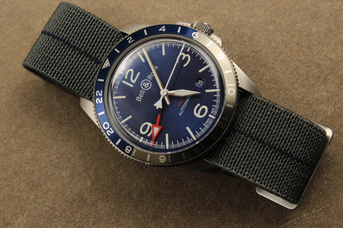 The Bell & Ross BR V2-93 Blue reflects aviation heritage with a cockpit-inspired design. Featuring a reliable automatic movement and GMT function with a 24-hour bezel, it is ideal for travelers. Its deep blue dial and 41mm steel case combine elegance and performance. Brand new condition, full set with box and papers.