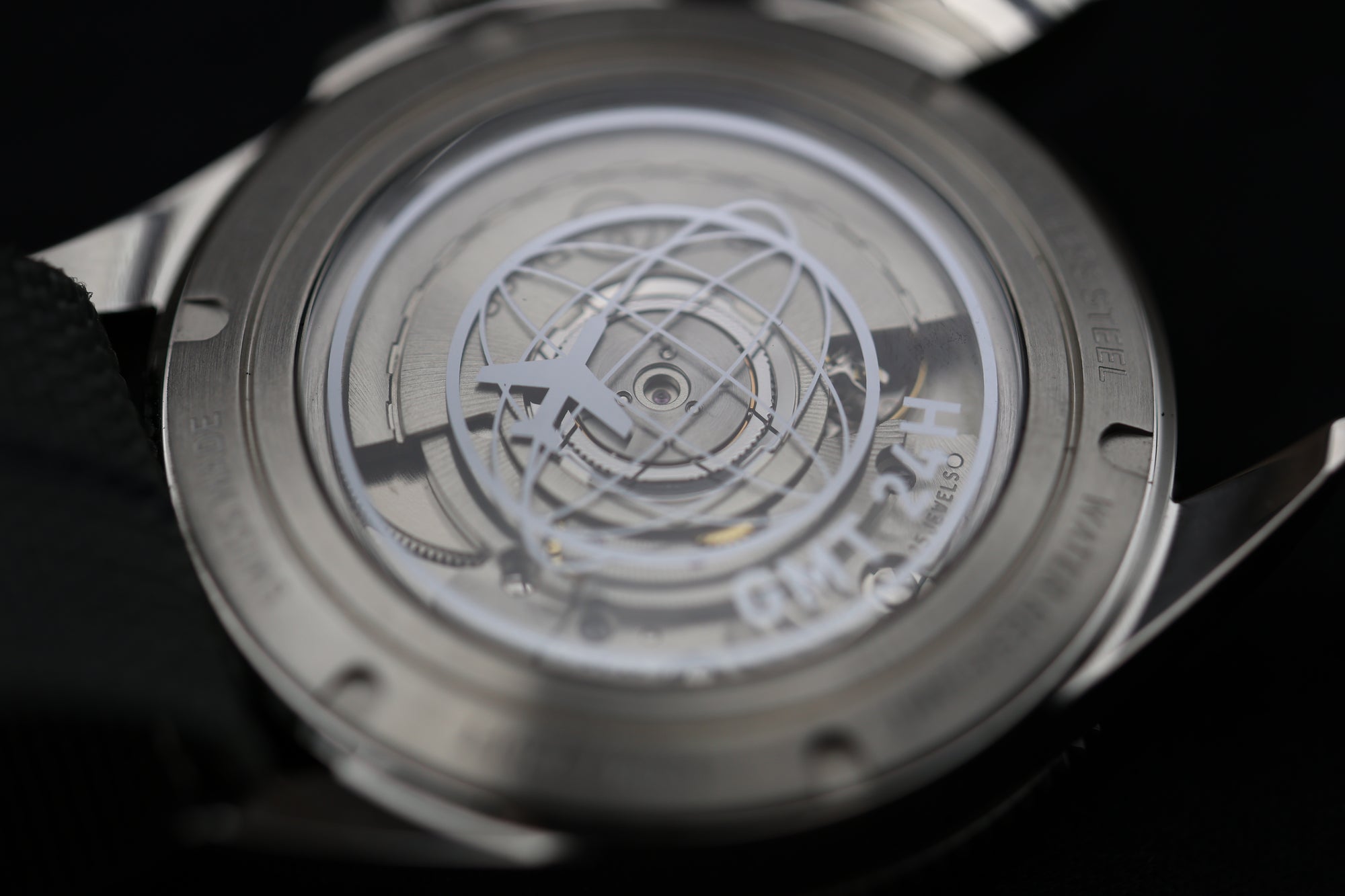 The Bell & Ross BR V2-93 Blue combines aviation heritage with modern design. GMT function and reliable automatic movement. Brand new, full set.