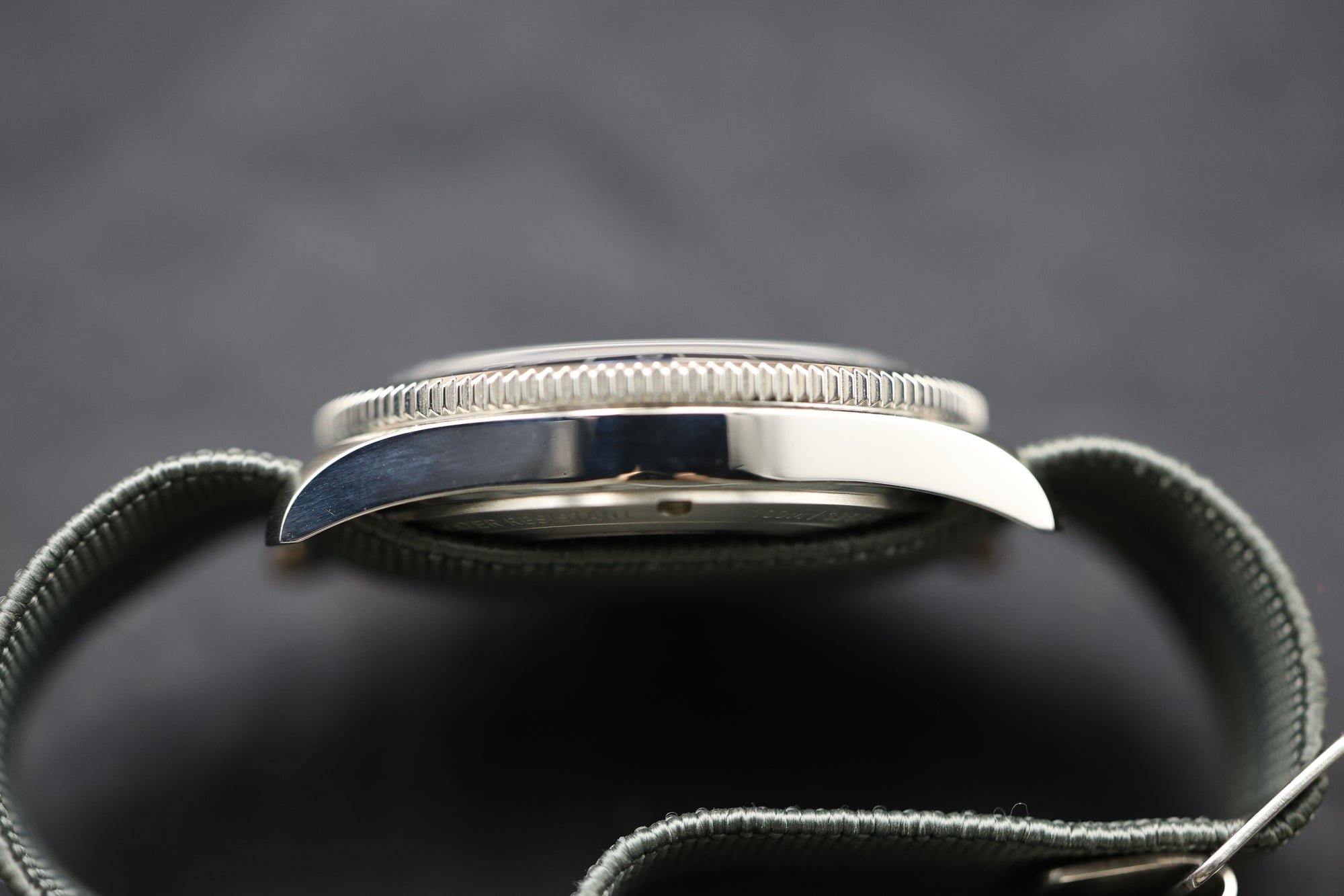 La Bell & Ross BR V2-93 Blue allie héritage aéronautique et design moderne. Fonction GMT, mouvement automatique fiable. État neuf, vendue complète.