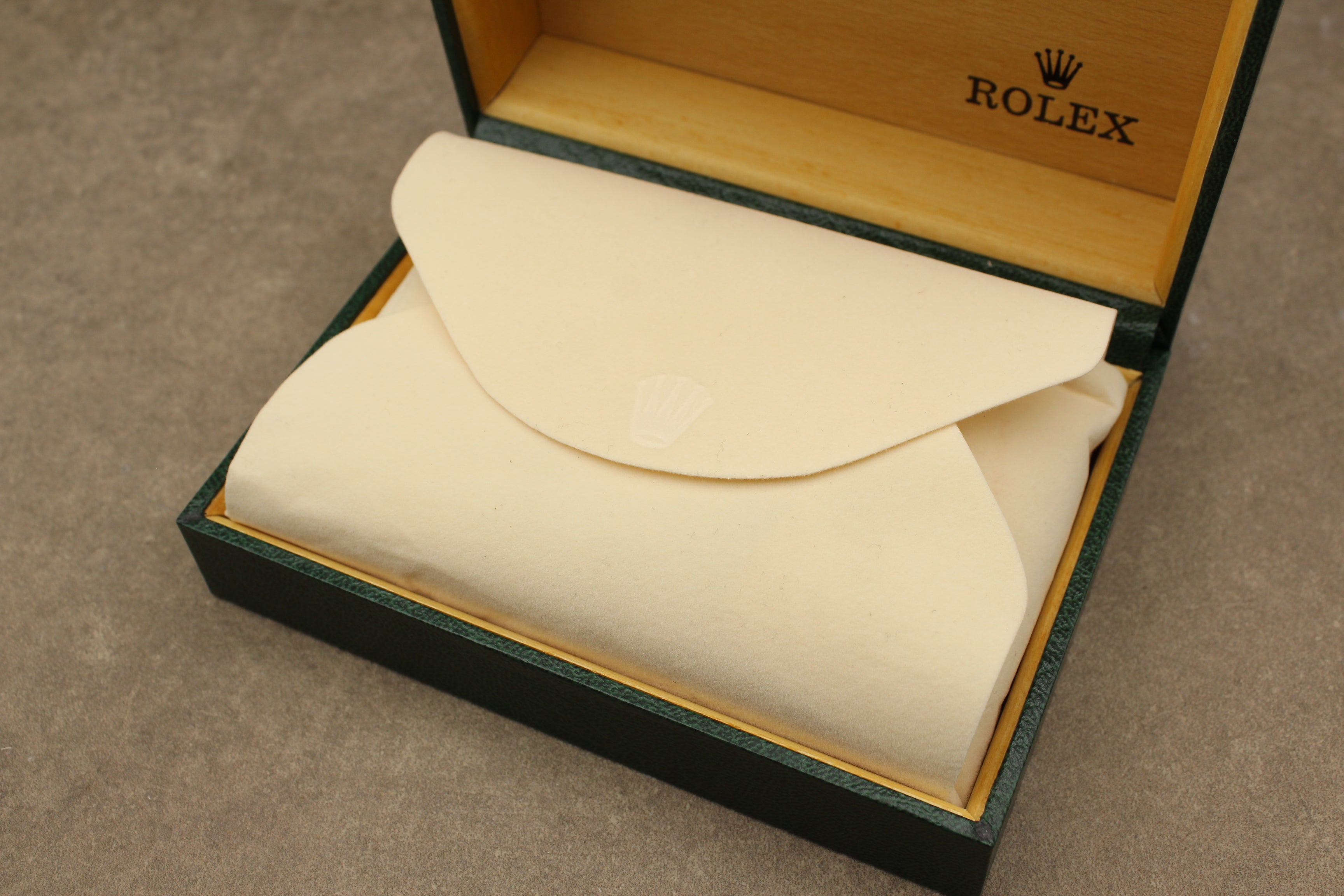 Rolex Box 68.00.2 – Prestige & Time