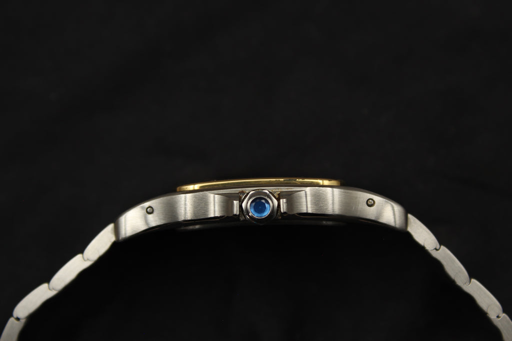 Montre Cartier Santos Galbée pour homme en acier et or, vendue par prestigeandtime.com, présentée en occasion authentique en excellent état avec full set, modèle emblématique idéal pour collection ou investissement horloger.