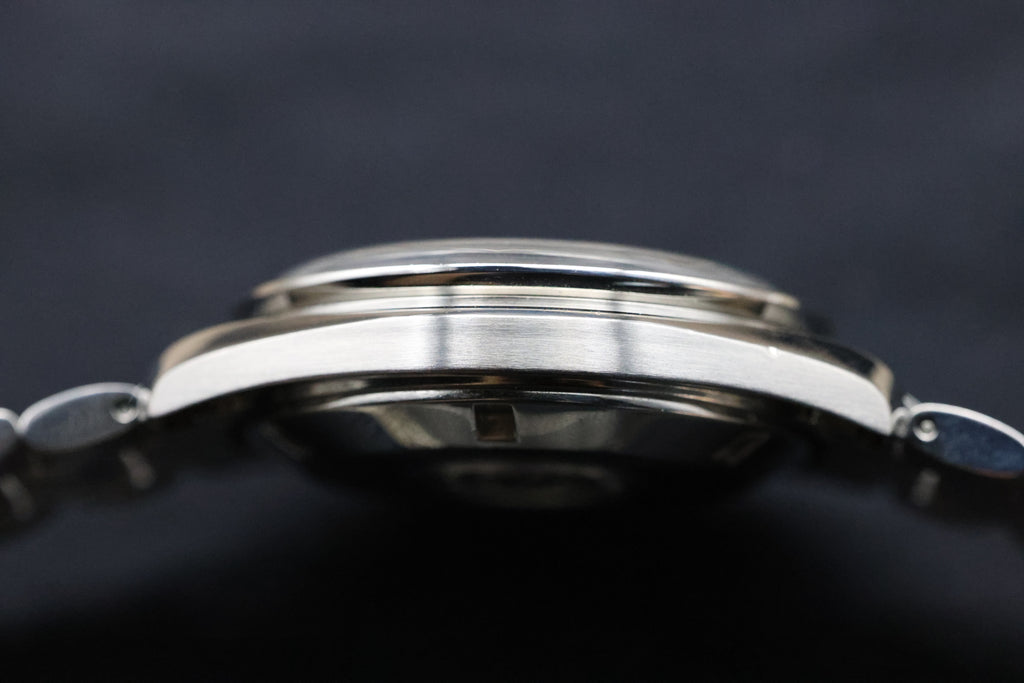 Omega Speedmaster Broad Arrow