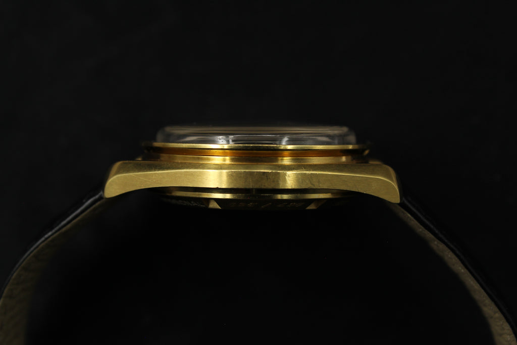 Omega Speedmaster Moonwatch (Or 18k Limited Edition 250)