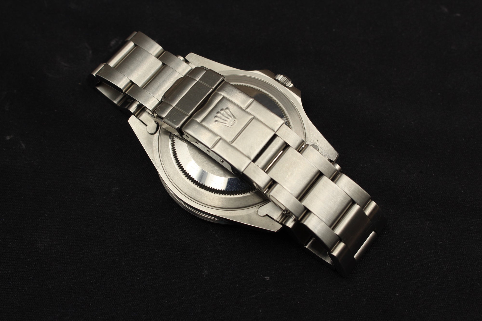 Montre Rolex GMT-Master à cadran tritium, pièce de collection vintage rare et authentique d’horlogerie suisse, proposée par la boutique Prestige and Time. Un garde-temps de luxe recherché par les collectionneurs, idéal pour un investissement et apprécié pour son prestige intemporel