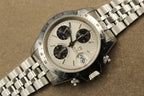Profil du boîtier Tudor Small Block 79280P montrant son épaisseur équilibrée et son design ergonomique, montre chronographe automatique adaptée à un usage quotidien ou collection | Side profile of Tudor Small Block 79280P case showing balanced thickness and ergonomic design, automatic chronograph watch suitable for daily wear or collection