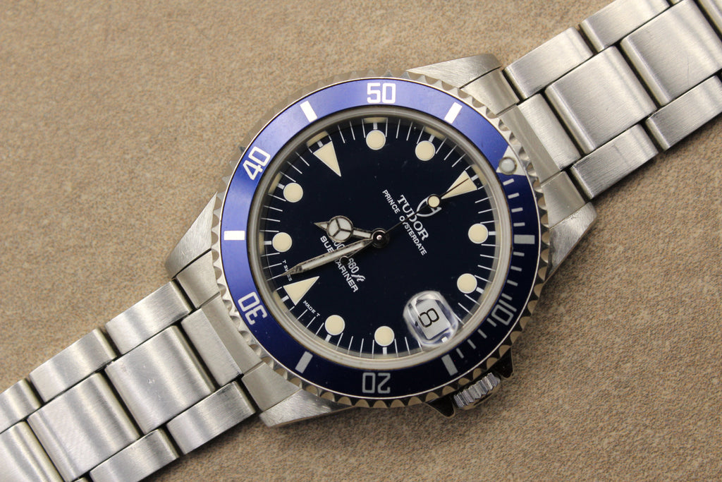 Montre Rolex Submariner acier inoxydable cadran tritium crème – couronne Rolex et fond de boîte authentiques